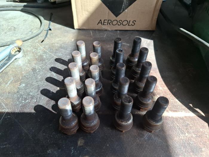 Wielbouten set van een Volkswagen Crafter, Auto-onderdelen, Remmen en Aandrijving, Volkswagen, Gebruikt, 3 maanden garantie, Verzenden