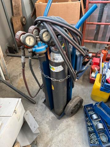 Autogeen lasset beschikbaar voor biedingen