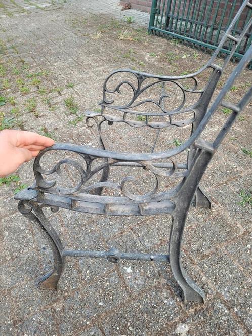 Gietijzeren onderstel tuinbankje, Tuin en Terras, Tuinbanken, Zo goed als nieuw, Hout, Ophalen