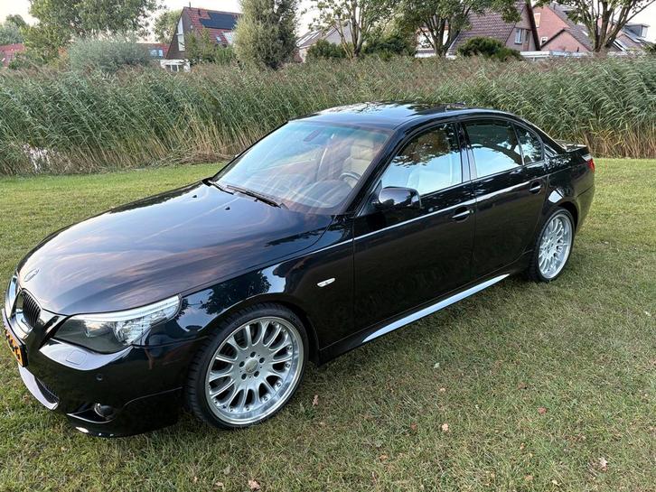 Mooiste 545i E60 van NL, Auto's, BMW, Particulier, 5-Serie, Benzine, Sedan, Automaat, Zwart, Beige, Leder, Achterwielaandrijving
