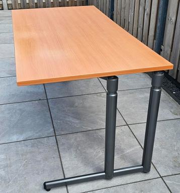 Bureau beschikbaar voor biedingen