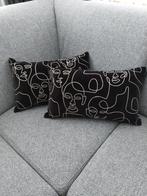 2 leuke kussentjes zwart/wit, Huis en Inrichting, Woonaccessoires | Kussens, Ophalen, Zo goed als nieuw, Zwart, Rechthoekig