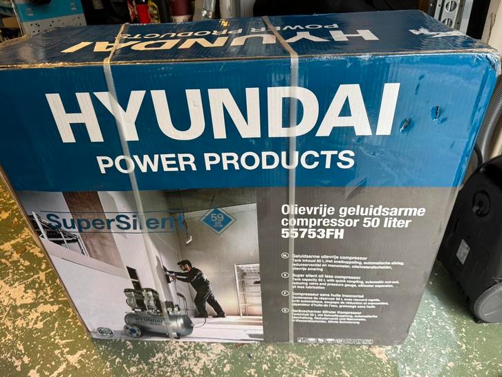 Nieuw in doos Hyundai 50 LTR super stille compressor, Doe-het-zelf en Verbouw, Compressors, Zo goed als nieuw, Minder dan 25 liter