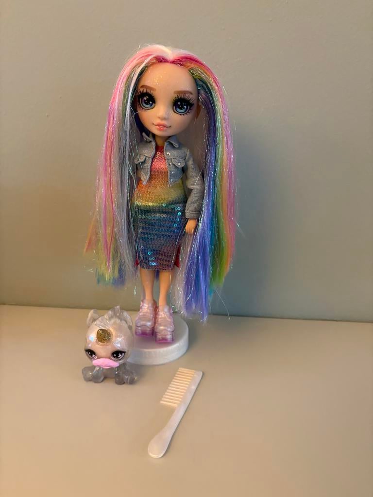 Rainbow High Amaya Raine Pop, Ophalen of Verzenden, Zo goed als nieuw, Barbie