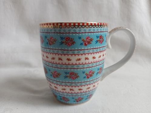 Grote beker mok PIP STUDIO Floral Ribbon Rose blauw, Huis en Inrichting, Keuken | Servies, Zo goed als nieuw, Kop(pen) en/of Schotel(s)