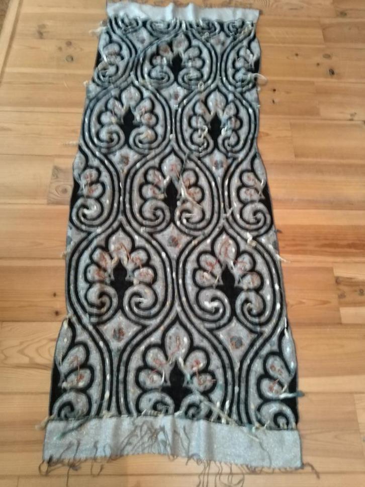 Grote opvallende viscose en wol sjaal/omslagdoek , 190x63 cm, Kleding | Dames, Mutsen, Sjaals en Handschoenen, Zo goed als nieuw