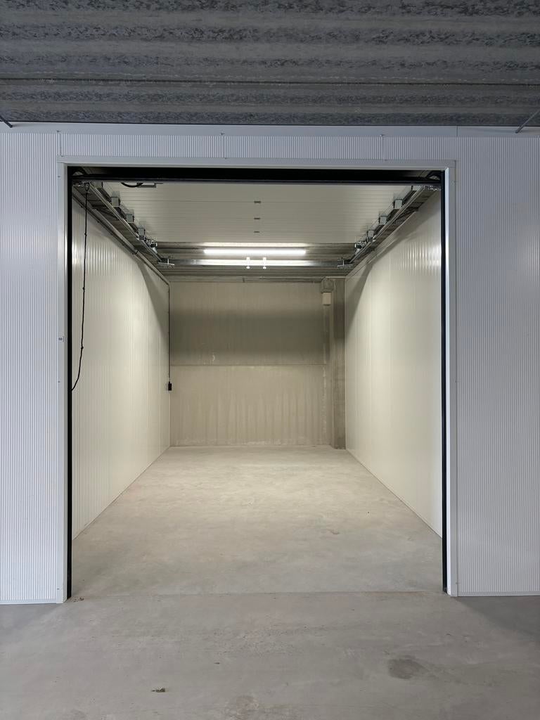Garagebox te huur 27 m2 - Rotterdam - Den Haag, Huizen en Kamers, Garages en Parkeerplaatsen, Rotterdam
