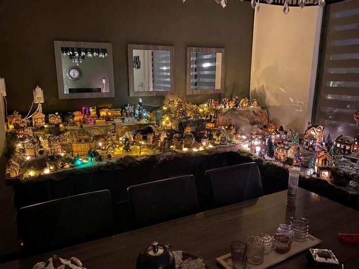 Compleet lemax kerst dorp, Diversen, Kerst, Zo goed als nieuw, Ophalen of Verzenden