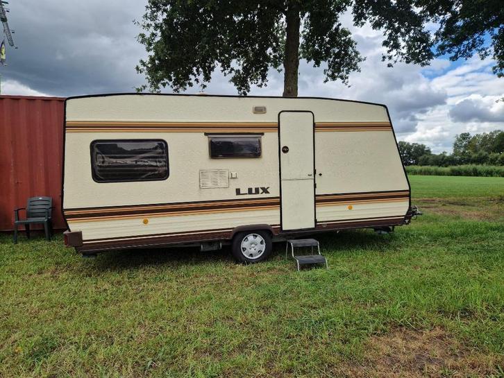 Caravan Burnster Lux, Caravans en Kamperen, Caravans, Particulier, tot en met 2, 750 - 1000 kg, Rondzit, Bürstner, 2 aparte bedden