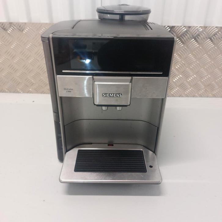 Siemens EQ6 PLUS 500 S Koffiemachine - Volautomatisch, Witgoed en Apparatuur, Koffiezetapparaten, Gebruikt, Koffiebonen, Koffiemachine