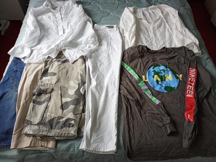 2e hands kleding / schoenen / tasjes, Diversen, Rommelmarktspullen, Gebruikt, Ophalen