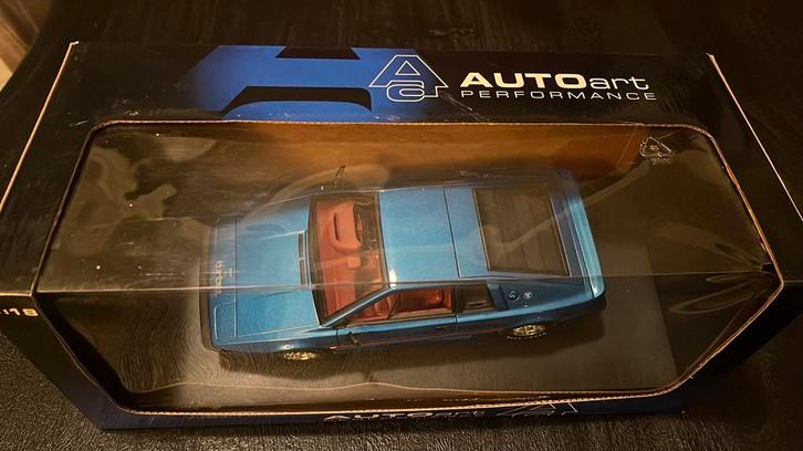 Lotus Esprit Turbo Essex 1:18 AutoArt, Hobby en Vrije tijd, Modelauto's | 1:18, Zo goed als nieuw, Auto, Autoart, Ophalen