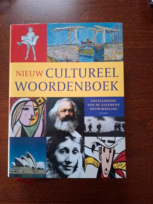 Cultureel Woordenboek - Encyclopedie, Boeken, Woordenboeken, Gelezen, Nederlands, Overige uitgevers, Ophalen of Verzenden
