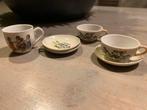 Porseleinen kinderservies, 1 kop en schotel gaaf, Huis en Inrichting, Keuken | Servies, Gebruikt, Ophalen of Verzenden, Overige stijlen