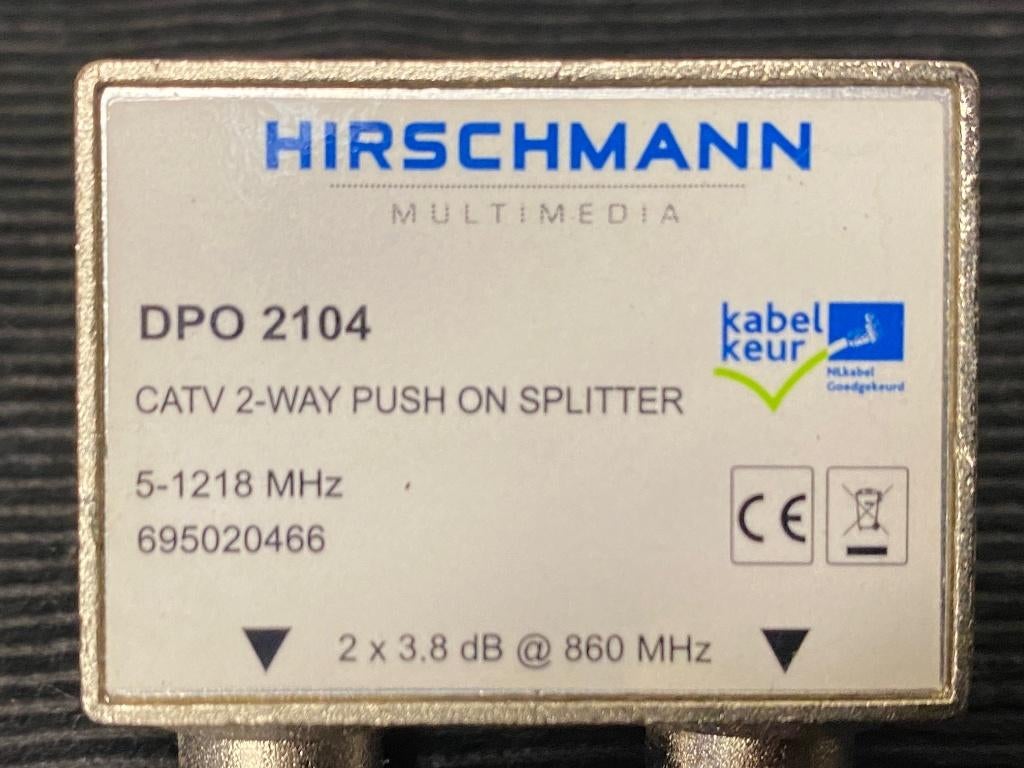 HoogwaardigeHirschmann DPO 2104 tweeweg signaal splitter., Ophalen, Nieuw, Minder dan 2 meter, Overige kabels
