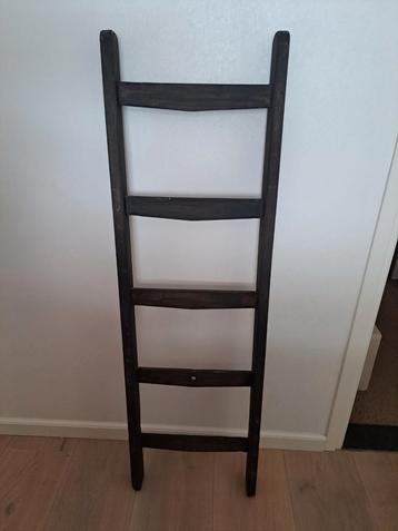 Decoratieve ladder hout, doorleefd beschikbaar voor biedingen