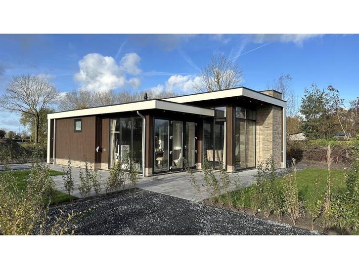 Vakantiewoning (55 M2) te koop in Waarland, N-H R#52R, Caravans en Kamperen, Stacaravans, tot en met 4