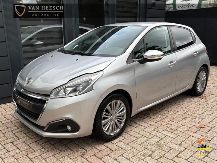 Peugeot 208 1.2 PureTech Style 5 deurs | Navigatie | 2016, Auto diversen, Schadeauto's, Peugeot, Handgeschakeld, Benzine, Hatchback