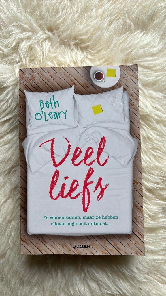 NIEUW | Beth O'Leary - Veel liefs, Ophalen of Verzenden, Nieuw, Beth O'Leary