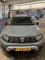 Dacia Duster 1.0 Tce 100pk Bi-fuel 4x2 2022 Grijs, Auto's, Voorwielaandrijving, Zwart, Duster, 100 pk