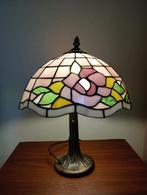 Tiffany tafellamp, Huis en Inrichting, Lampen | Tafellampen, Ophalen of Verzenden, Tiffany, Minder dan 50 cm, Glas