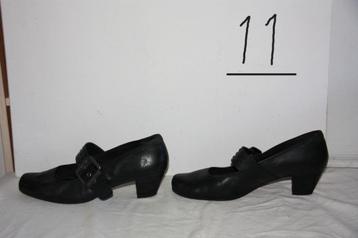 Dames Schoenen, laag met hakje, instap-model, (nr. 11) beschikbaar voor biedingen