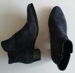 Blauwe suède enkellaarsjes 37½, Kleding | Dames, Schoenen, Blauw, Lage of Enkellaarzen, Zo goed als nieuw, Zwartjes