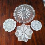 4 gehaakte kleedjes, Antiek en Kunst, Antiek | Kleden en Textiel, Ophalen of Verzenden