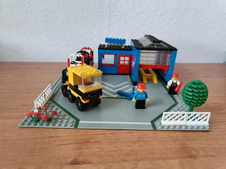 Lego Classic Town 1966 Auto reparatie werkplaats + oplegger, Kinderen en Baby's, Speelgoed | Duplo en Lego, Gebruikt, Lego, Complete set