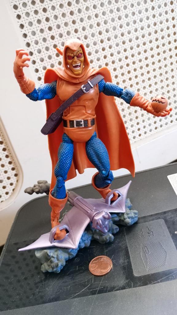 Marvel Hobgoblin with glider (toybiz), Verzamelen, Poppetjes en Figuurtjes, Zo goed als nieuw, Ophalen of Verzenden