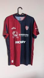 Cagliari Voetbalshirt - Rood/Blauw - Officieel - maat S, Ophalen of Verzenden, Zo goed als nieuw, Maar S