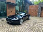 Aston Martin V8 4.3 Vantage (handbak, lage km-stand), Achterwielaandrijving, Origineel Nederlands, Handgeschakeld, 2 stoelen