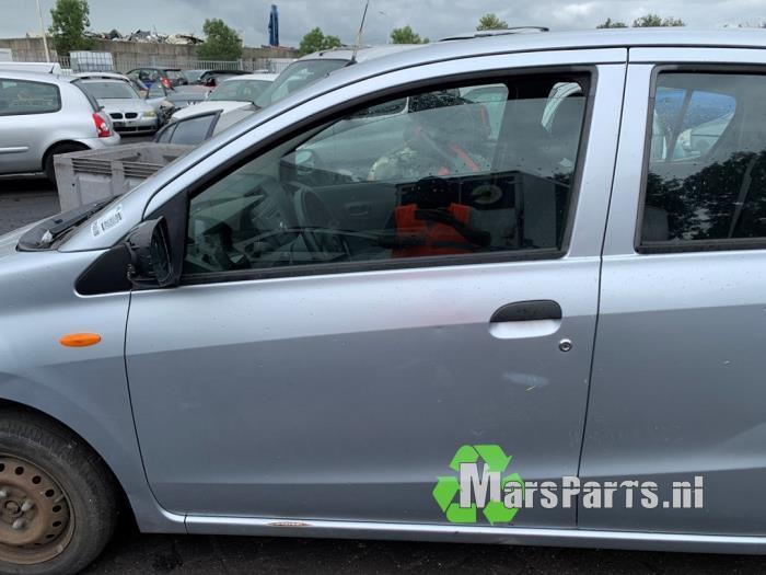Portier 4Deurs links-voor van een Daihatsu Cuore, Auto-onderdelen, Carrosserie en Plaatwerk, Deur, Daihatsu, Gebruikt, 3 maanden garantie