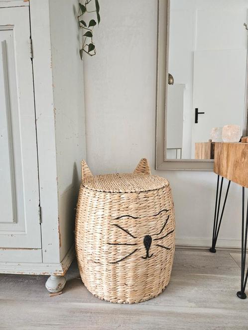 Gevlochten opbergmand poes. Decoratie-/ opbergen k, Kinderen en Baby's, Kinderkamer | Inrichting en Decoratie, Zo goed als nieuw
