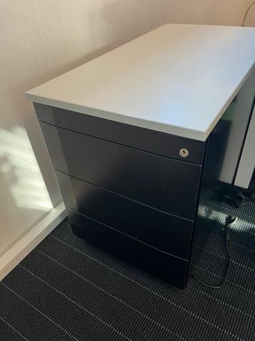 Ladeblok op wielen - zwart - metaal - 2 stuks beschikbaar voor biedingen