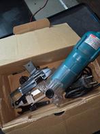 Makita 3707F Kantenfrees - Perfect voor precisiewerk!, Kantenfrees, Ophalen of Verzenden, Zo goed als nieuw, Makita