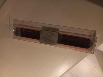 Magneet armband voor oa haarstylist beschikbaar voor biedingen