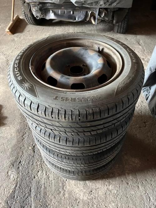 4 X 185/65/15 banden 2 x Michelin + 2 x Tyfoon zomerbanden, Auto-onderdelen, Banden en Velgen, Band(en), Zomerbanden, 15 inch