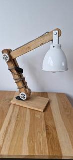 By Boo Houten Tafellamp Industrieel Design, Ophalen of Verzenden, Zo goed als nieuw, Minder dan 50 cm, Metaal