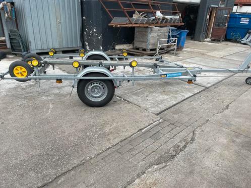 Nette pega trailer 1350 kilo ( 2021), Watersport en Boten, Boottrailers, Zo goed als nieuw, Minder dan 1500 kg, Minder dan 6 meter