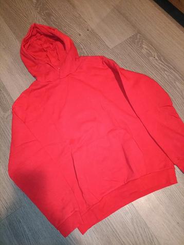 Rode hoodie, maat 10/12 jaar, perfecte staat! beschikbaar voor biedingen