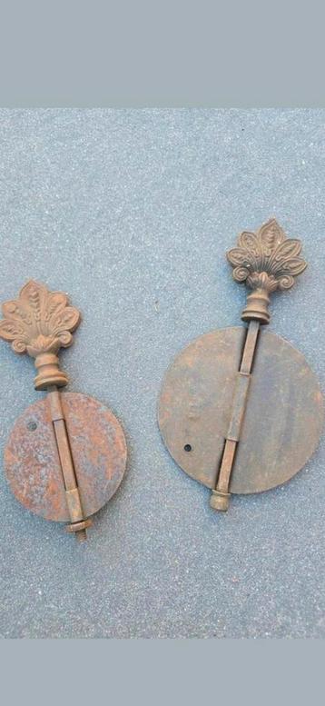 2 antieke gietijzeren Franse kacheldempers smoorkleppen €25 beschikbaar voor biedingen