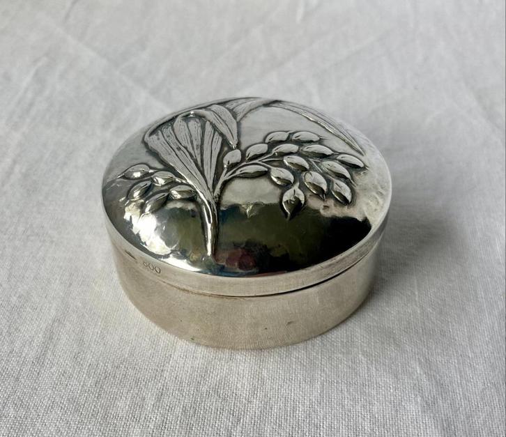 Rond zilveren doosje met plant motief - Florence Italië, Antiek en Kunst, Antiek | Goud en Zilver, Zilver, Ophalen of Verzenden