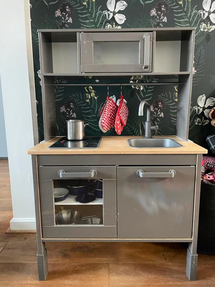 IKEA Speelgoedkeuken met accessoires, Kinderen en Baby's, Speelgoed | Speelkeukens, Gebruikt, Speelkeuken, Hout, Ophalen of Verzenden