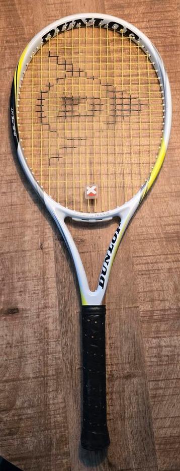 Dunlop R-elite nt met tennistas en tennisballen beschikbaar voor biedingen