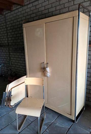 Chroombuis jaren 20/30 linnenkast Bauhaus stijl beschikbaar voor biedingen