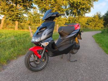 Aprilia SR50 met MHR Replica! beschikbaar voor biedingen