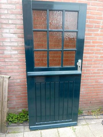 Hardhouten deur met roedeverdeling 92x209.5cm .            beschikbaar voor biedingen