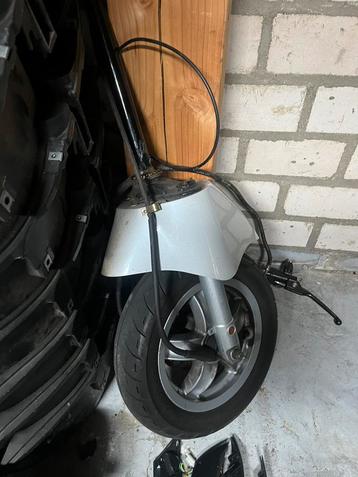 Piaggio zip voorvork (compleet) beschikbaar voor biedingen