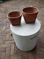 2 rieten mandjes 18cm diameter 14 cm hoog en 16 bij 12 hoog, Huis en Inrichting, Mand, Ophalen of Verzenden, Zo goed als nieuw
